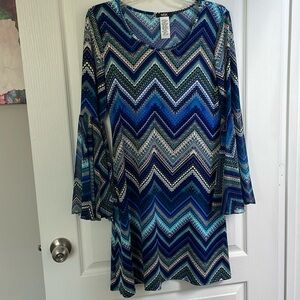 Blue chevron patterned dress 💙